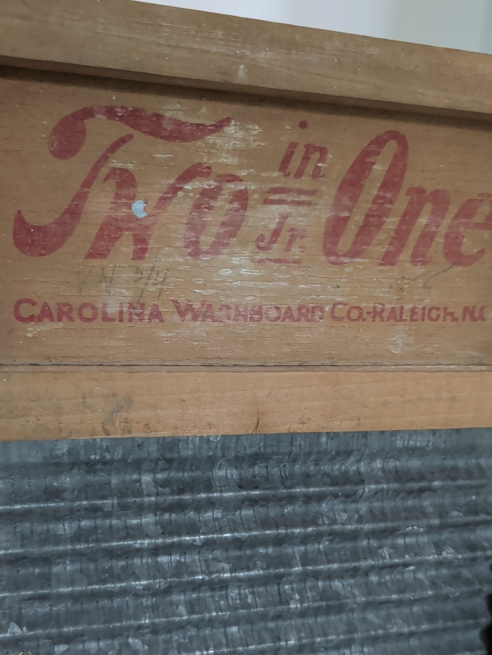 Vintage Two In One Jr. Carolina Washboard Co. Raleigh, NC Wood Corrugated Metal - Picture 4 of 7